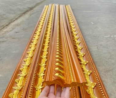 Có nên sử dụng phào chỉ PU dát vàng trong thi công nội thất không?