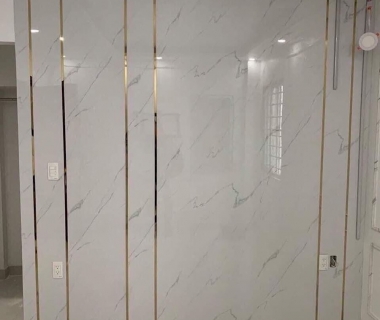 NƠI PHÂN PHỐI TẤM ỐP TƯỜNG PVC VÂN ĐÁ GIÁ RẺ BẾN TRE