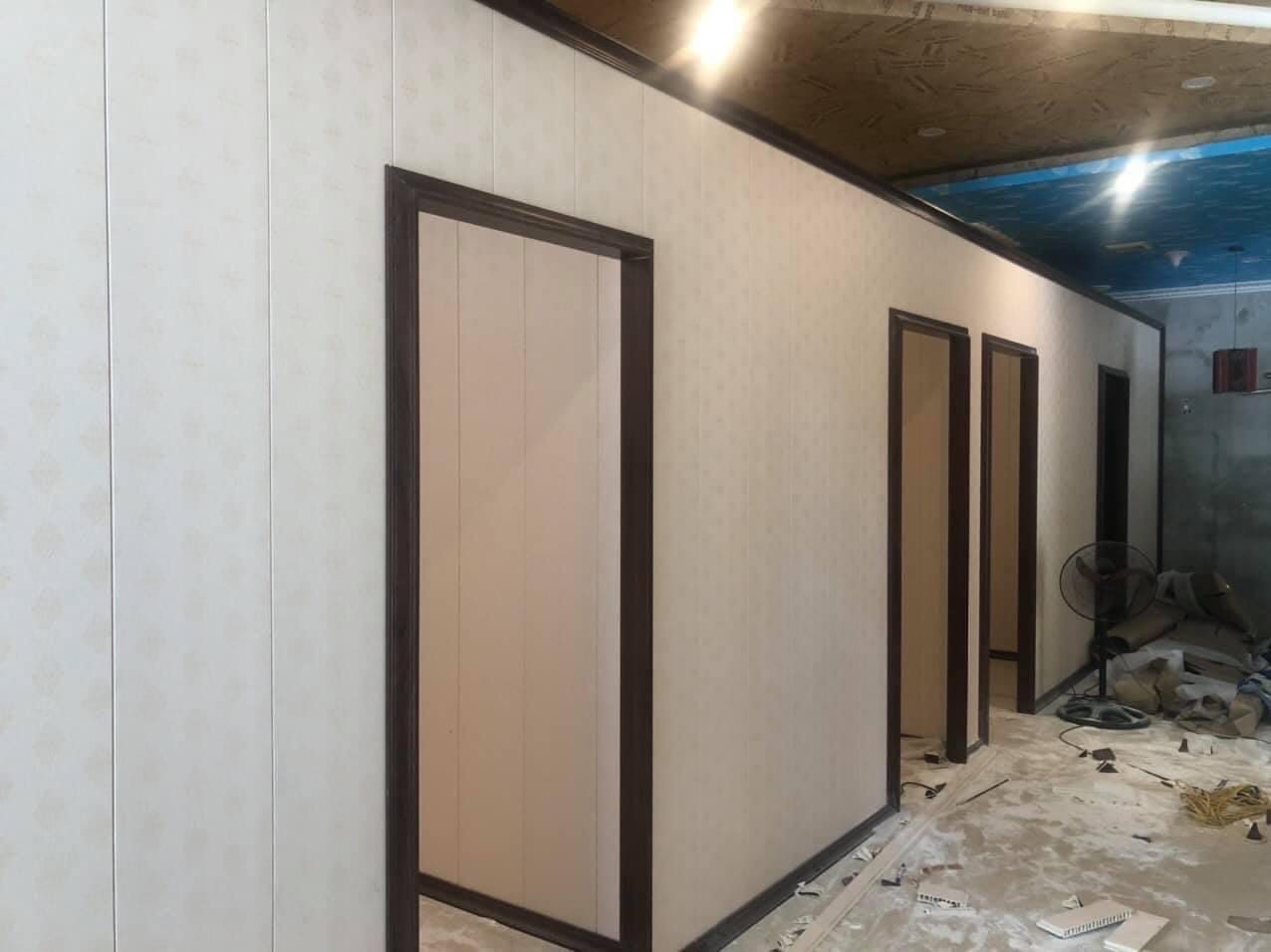 Vách ngăn nhựa 2 mặt Vĩnh Long